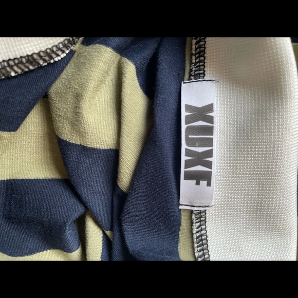 Long Sleeve Vintage Tee - Picture 3 of 3